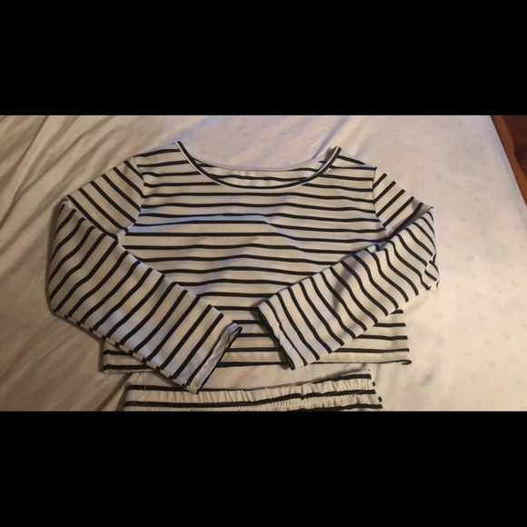 🦄 Black and White striped 2 piece set - Picture 5 of 6